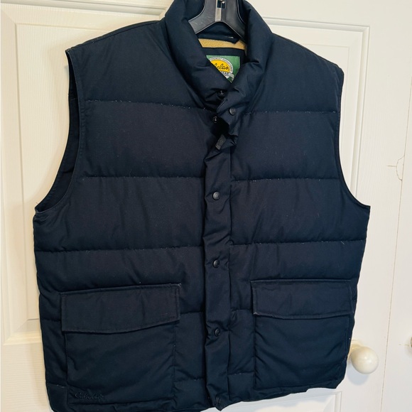 Cabela's Dark Blue Quilted Vest - Picture 3 of 7